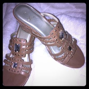 2/$25 8.5 women's wedge sandal.
